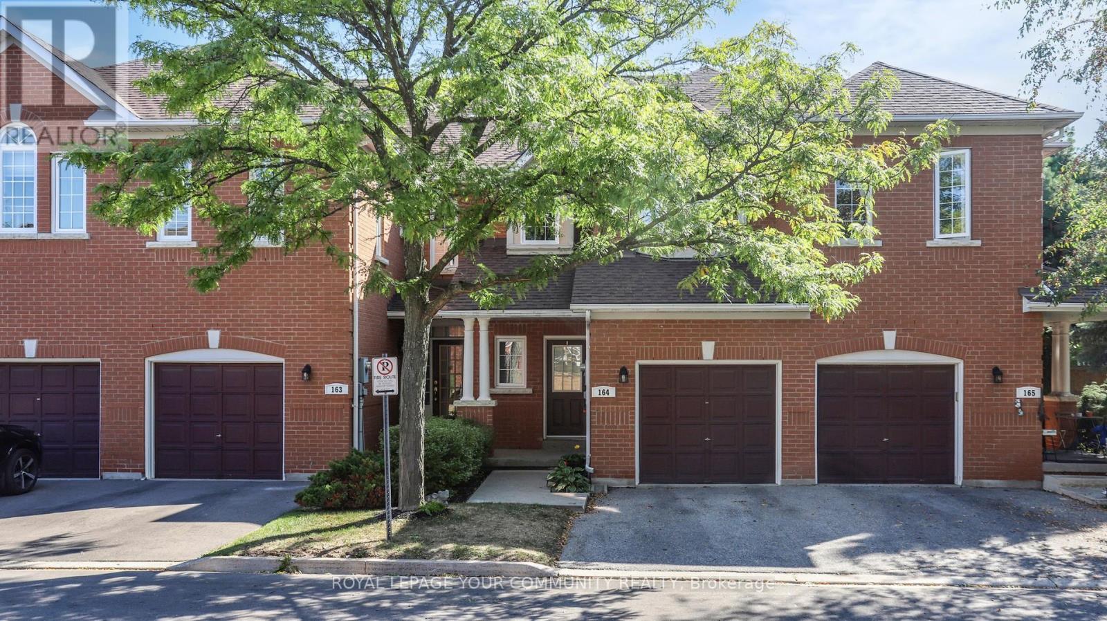 164 - 190 Harding Boulevard W, Richmond Hill (North Richvale), Ontario  L4C 0J9 - Photo 6 - N12399606