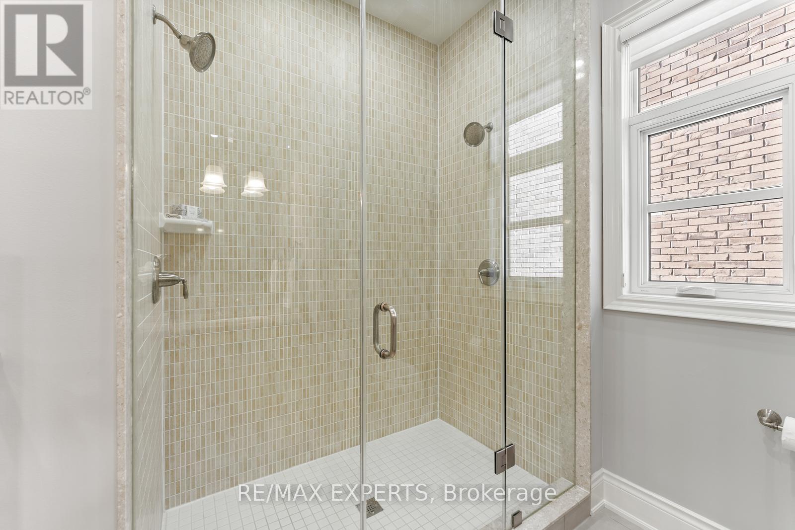 41 Annsleywood Court, Vaughan, Ontario  L4H 4G6 - Photo 34 - N12400297