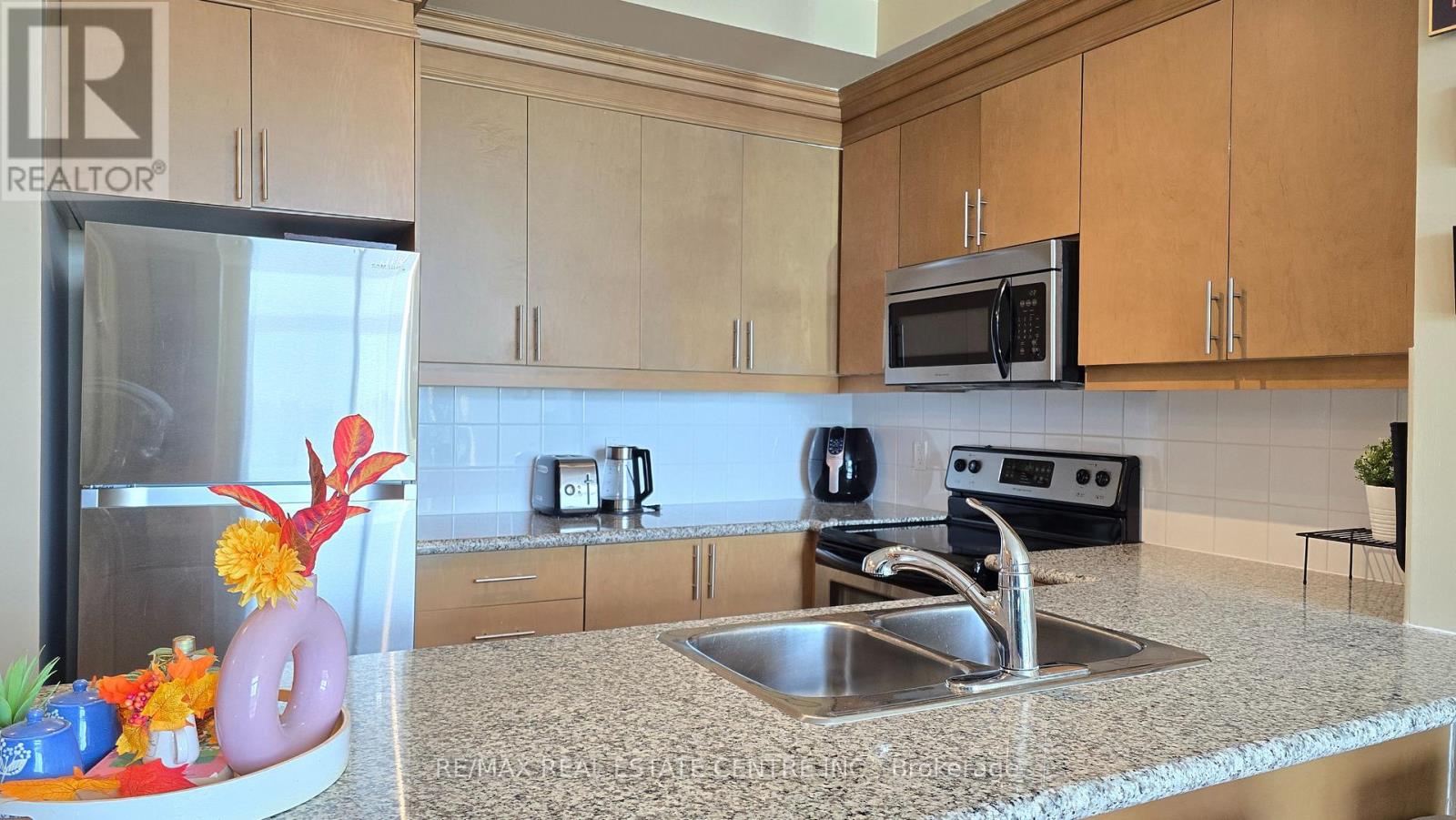 Ph207 - 18 Harding Boulevard, Richmond Hill, Ontario  L4C 0T3 - Photo 20 - N12400359
