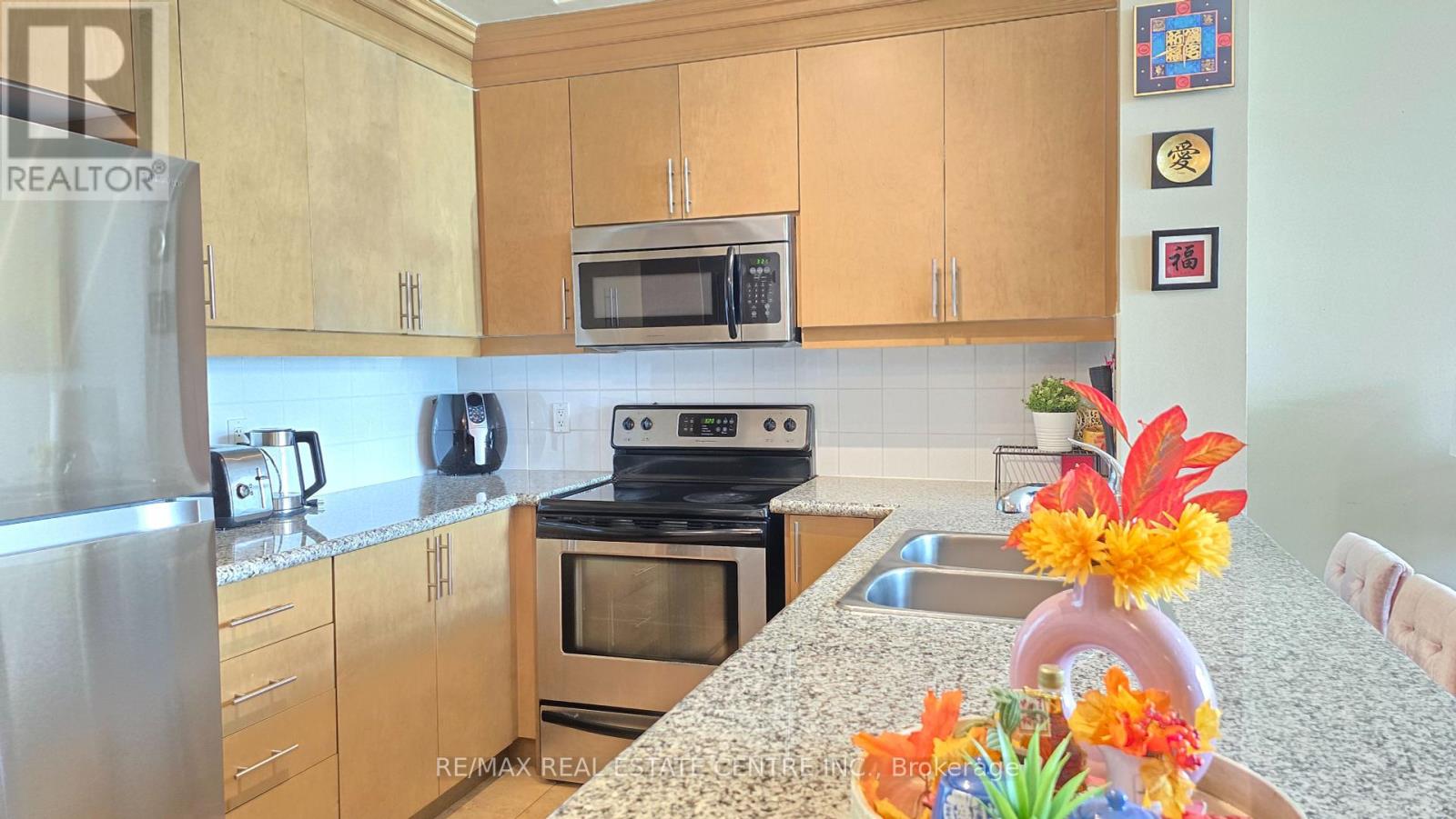 Ph207 - 18 Harding Boulevard, Richmond Hill, Ontario  L4C 0T3 - Photo 21 - N12400359