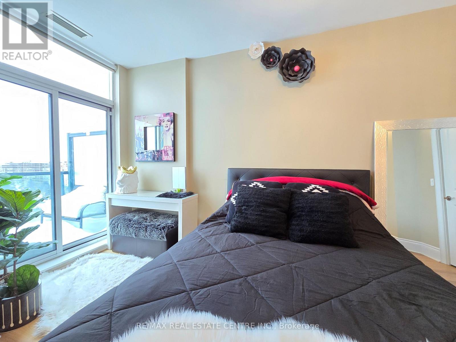 Ph207 - 18 Harding Boulevard, Richmond Hill, Ontario  L4C 0T3 - Photo 28 - N12400359