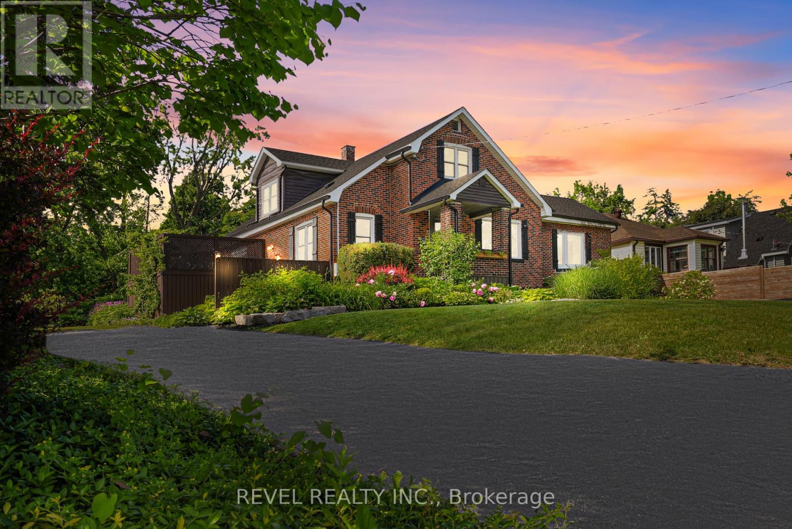 36 DALTON STREET, Barrie, Ontario