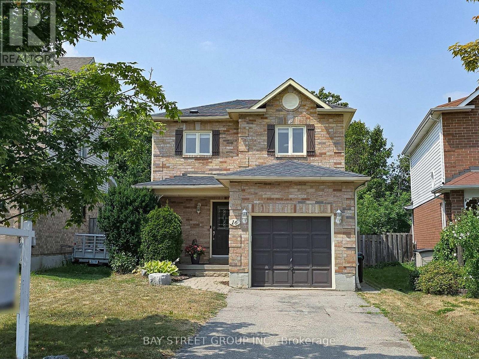 16 BATES COURT, Barrie, Ontario