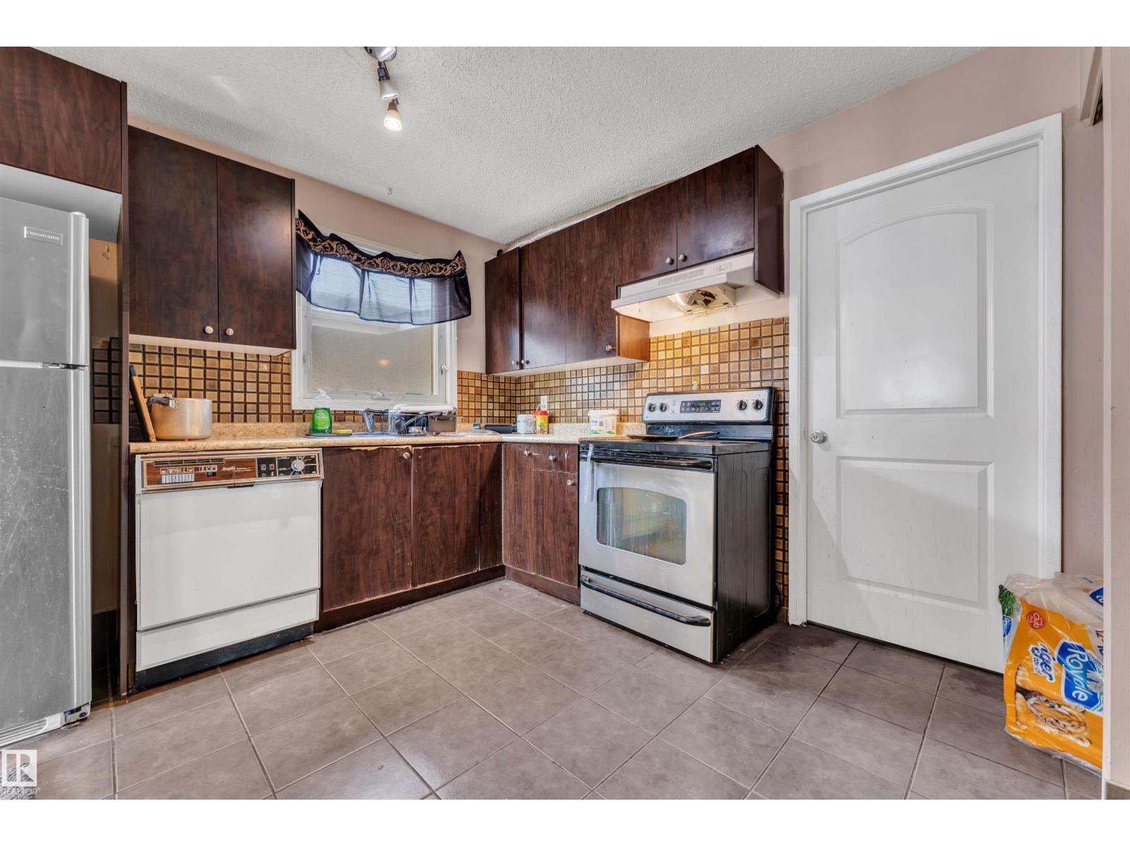 3520 19 Av Nw, Edmonton, Alberta  T6L 2Z9 - Photo 15 - E4457502