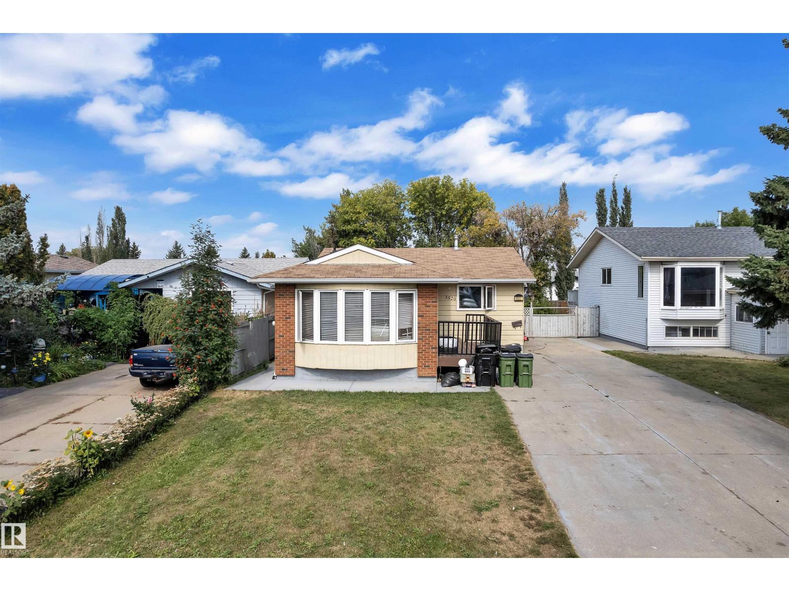 3520 19 Av Nw, Edmonton, Alberta  T6L 2Z9 - Photo 3 - E4457502