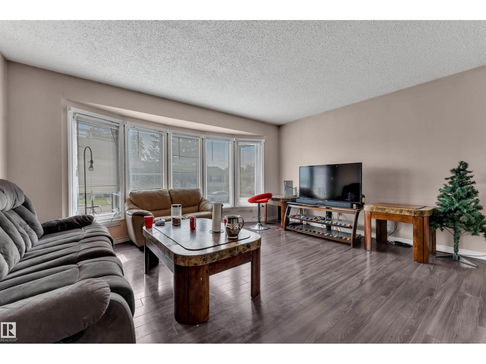 3520 19 Av Nw, Edmonton, Alberta  T6L 2Z9 - Photo 8 - E4457502