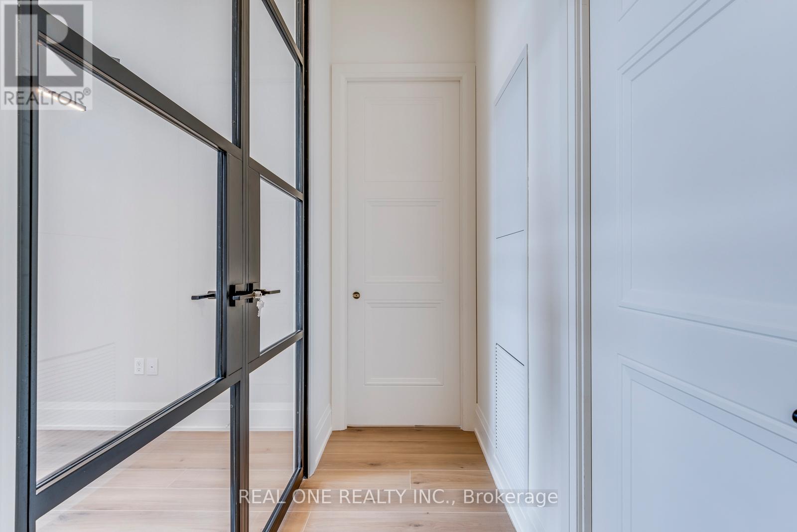 815 - 509 Dundas Street W, Oakville, Ontario  L6M 4M2 - Photo 22 - W12400213