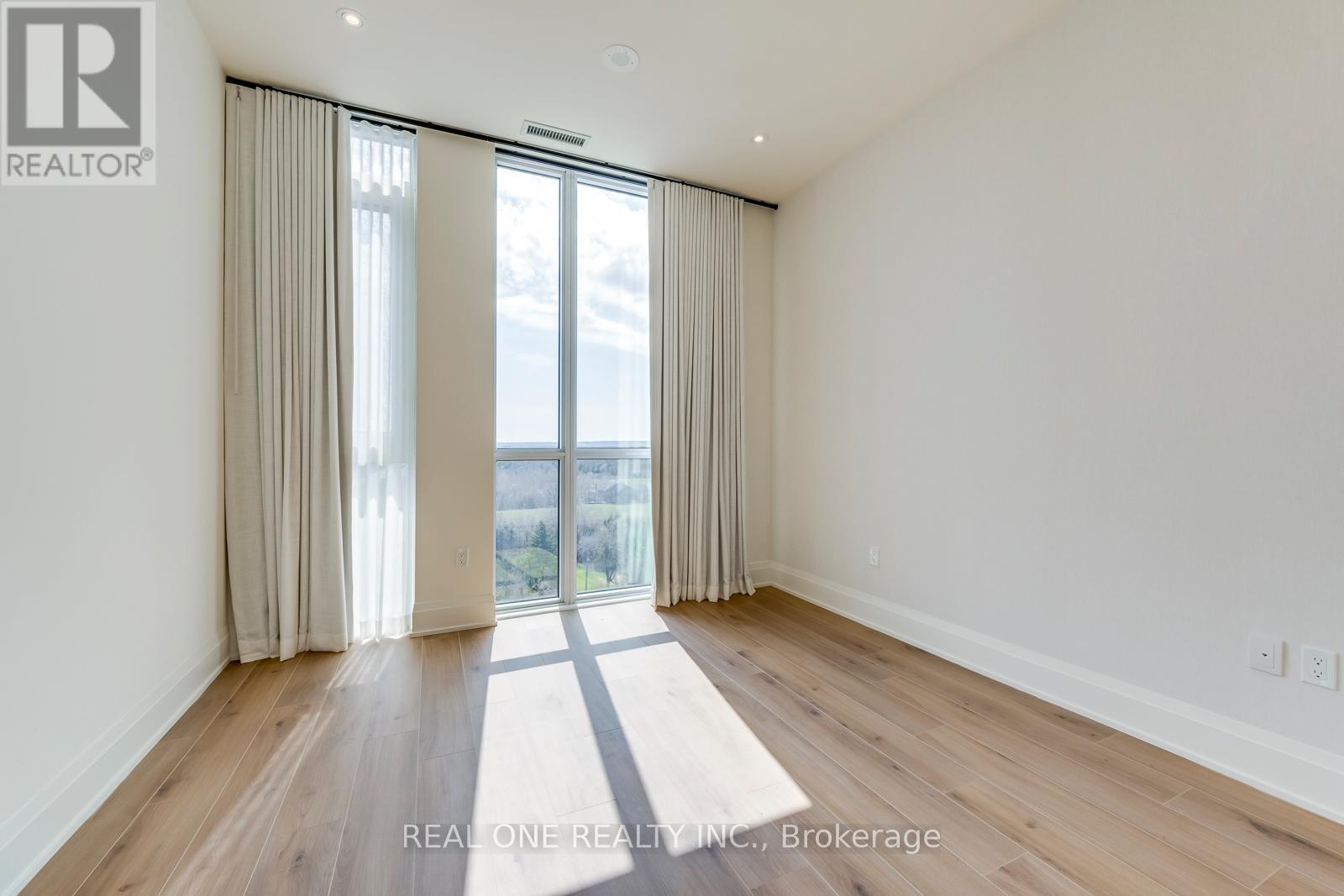 815 - 509 Dundas Street W, Oakville, Ontario  L6M 4M2 - Photo 28 - W12400213