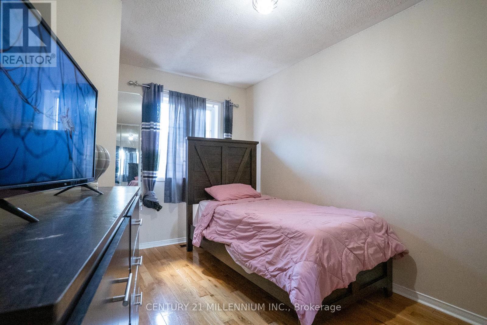 11 Blairwood Court, Brampton, Ontario  L6P 1B5 - Photo 23 - W12400219