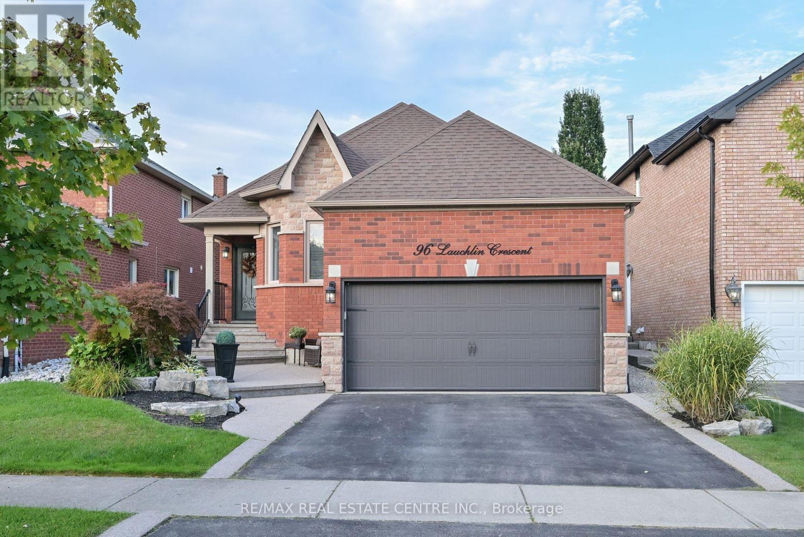 Property at 96 LAUCHLIN CRESCENT image 1