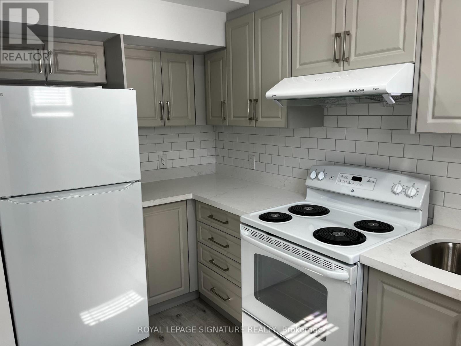 21 Sewells Lane, Brampton, Ontario  L7A 3A1 - Photo 10 - W12400287