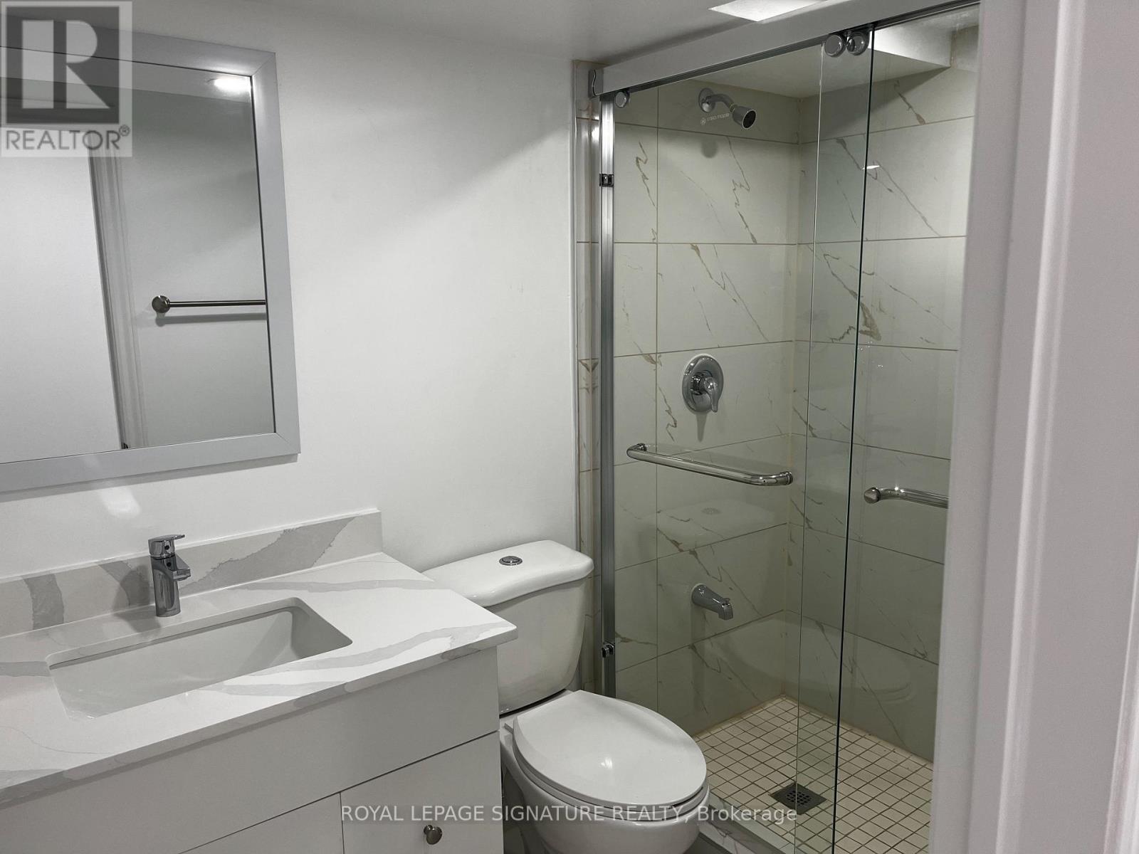 21 Sewells Lane, Brampton, Ontario  L7A 3A1 - Photo 11 - W12400287