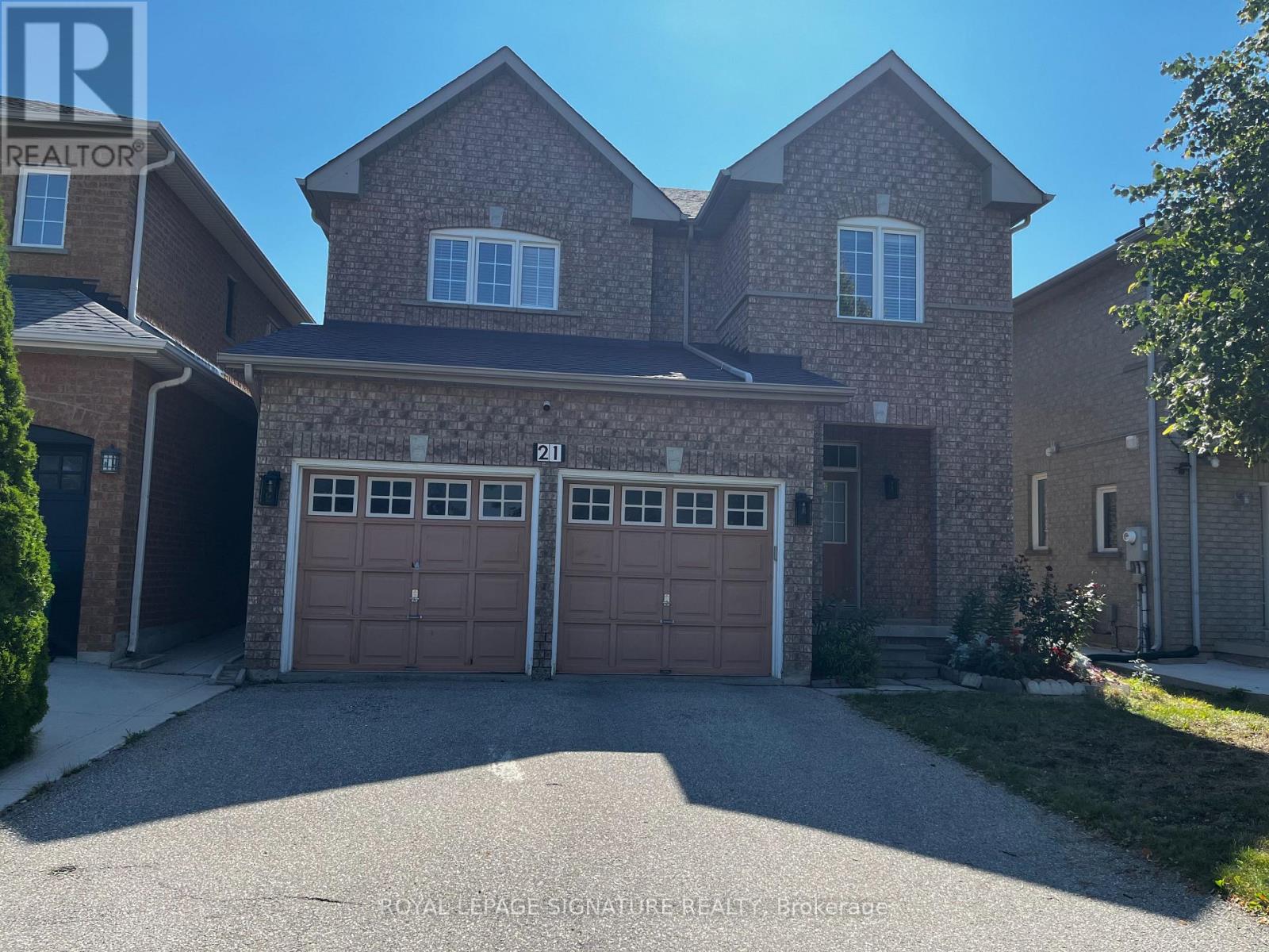 21 Sewells Lane, Brampton, Ontario  L7A 3A1 - Photo 2 - W12400287