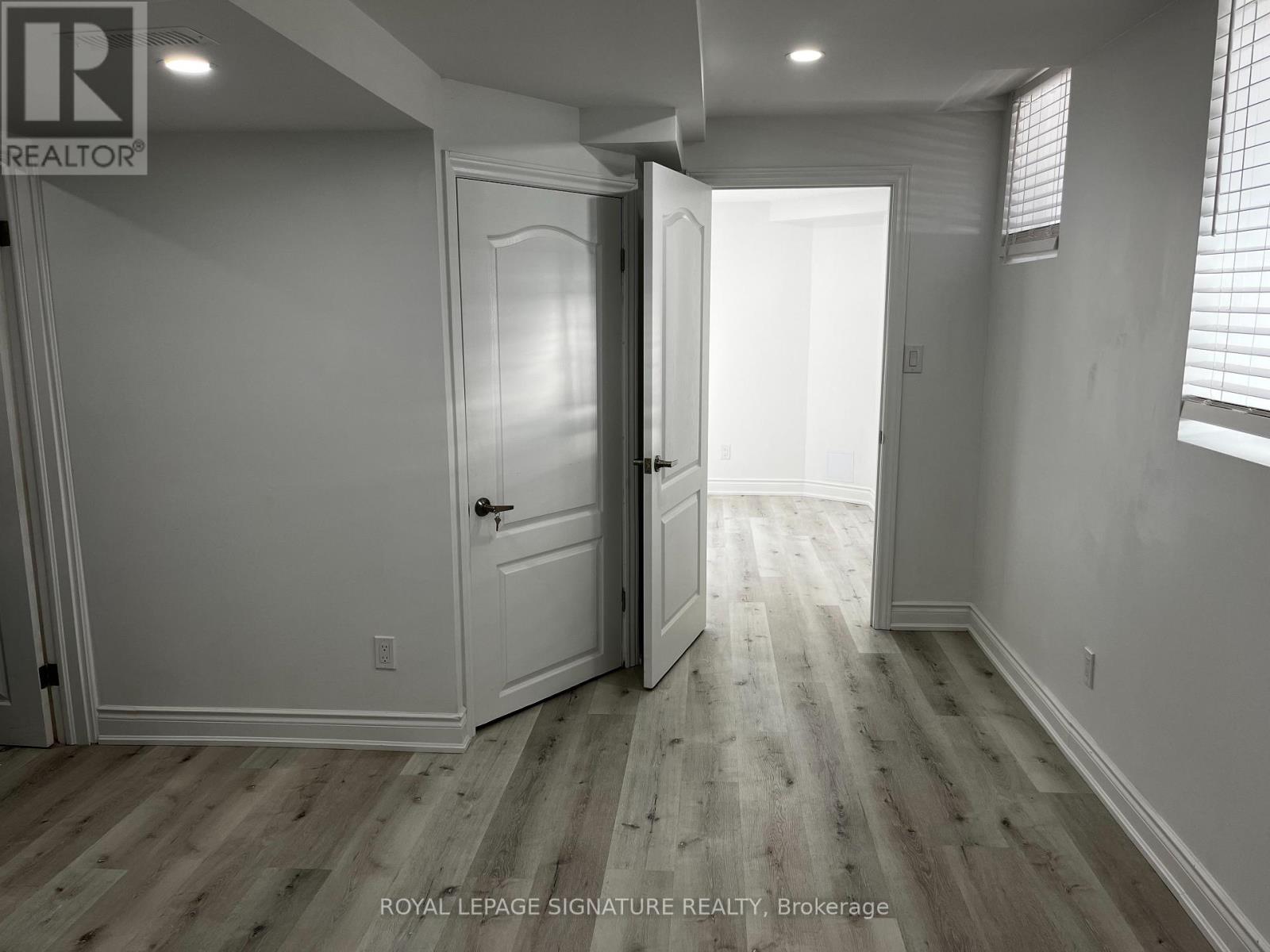 21 Sewells Lane, Brampton, Ontario  L7A 3A1 - Photo 8 - W12400287