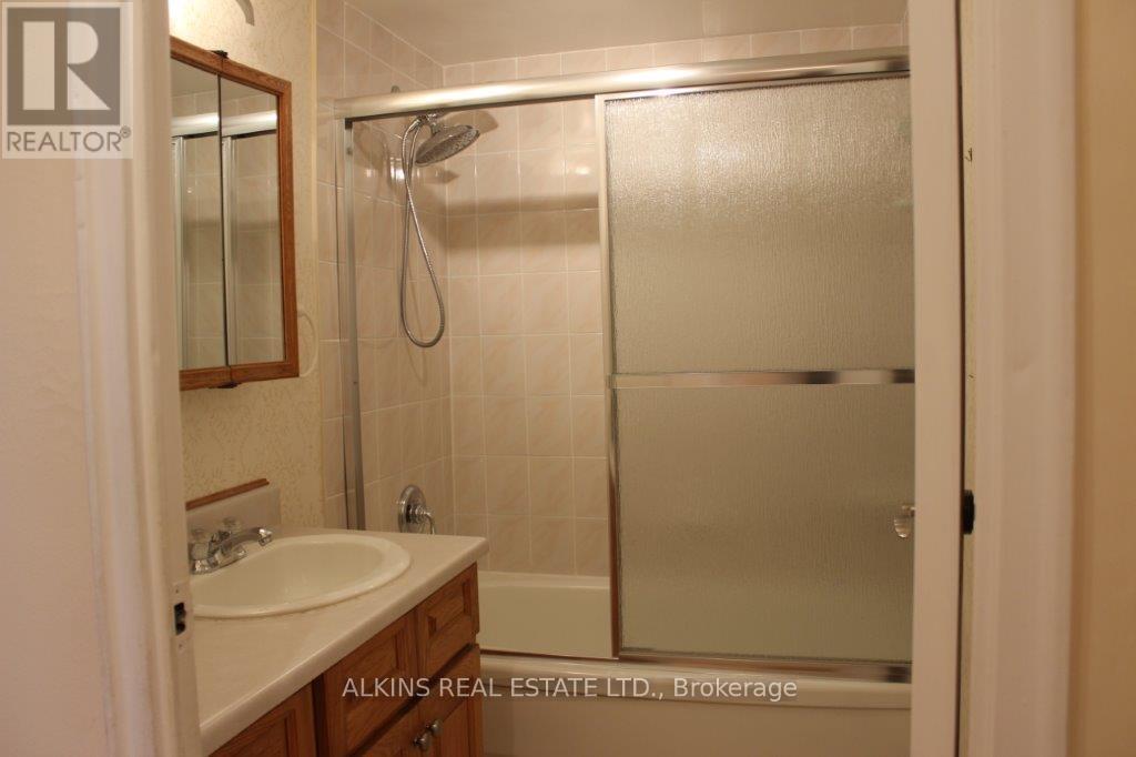 501 - 557 The East Mall, Toronto (Islington-City Centre West), Ontario  M9B 4A5 - Photo 12 - W12400289