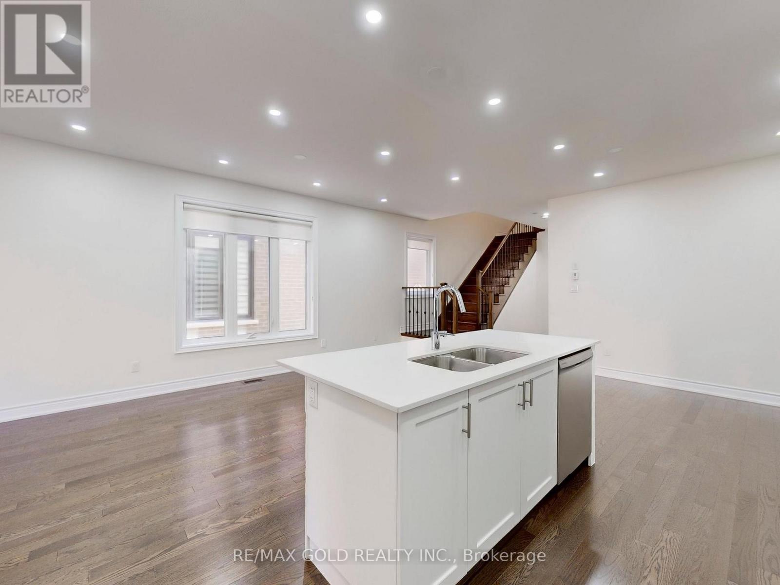22 Hubbell Road, Brampton, Ontario  L6Y 2A5 - Photo 12 - W12400291