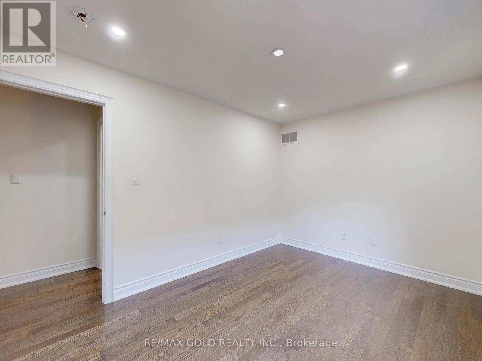 22 Hubbell Road, Brampton, Ontario  L6Y 2A5 - Photo 35 - W12400291