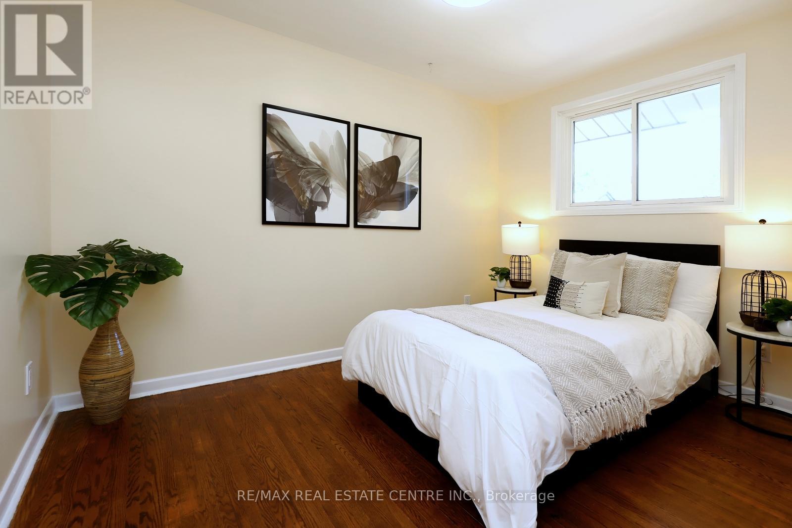 345 Maplewood Crescent, Milton (Om Old Milton), Ontario  L9T 2G1 - Photo 26 - W12400344
