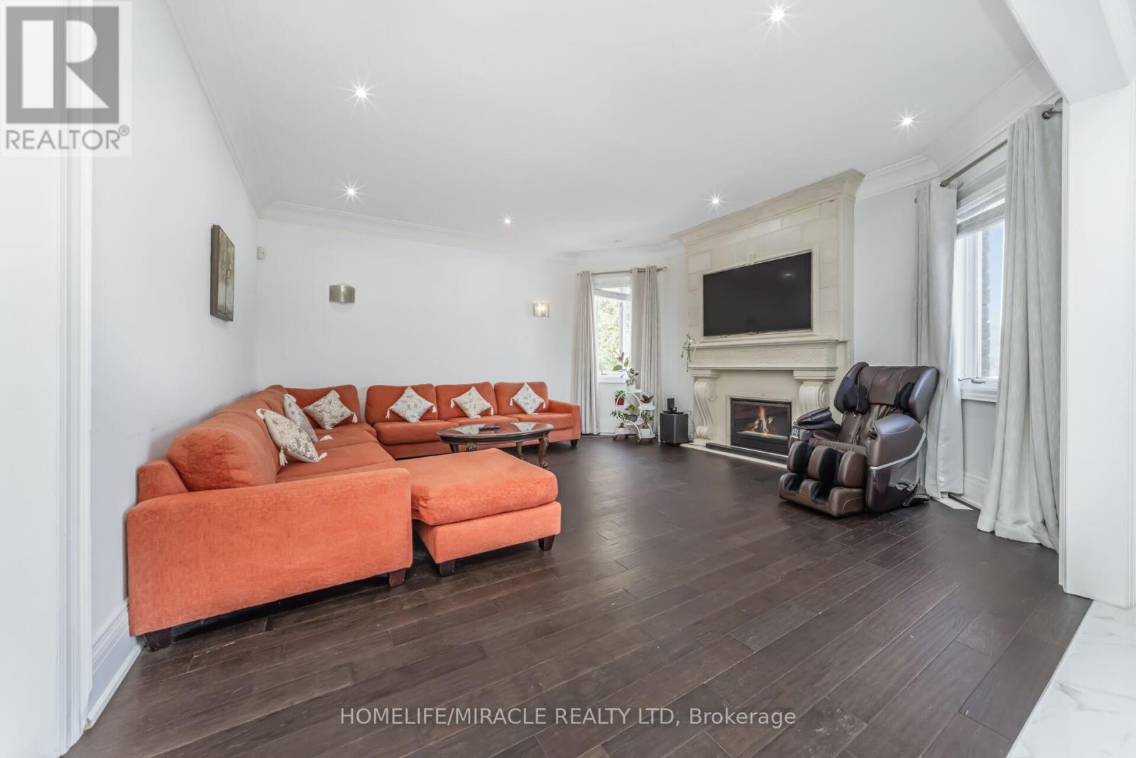 21 Bowman Avenue, Brampton, Ontario  L6P 0Y1 - Photo 13 - W12400353