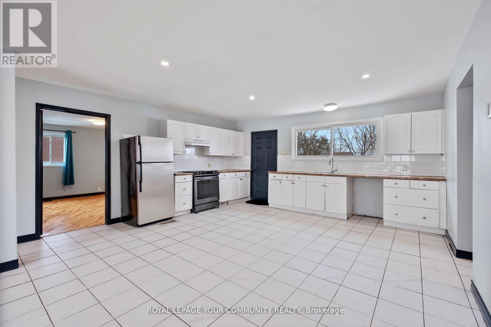 7813 Mulhern Street, Niagara Falls, Ontario  L2H 1B6 - Photo 13 - X12400221