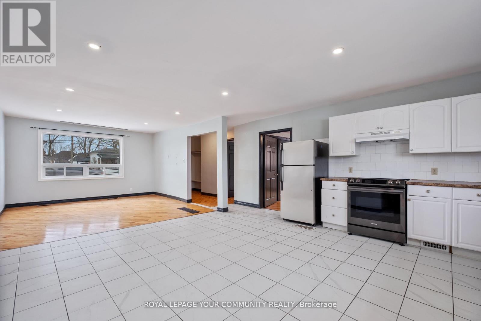 7813 Mulhern Street, Niagara Falls, Ontario  L2H 1B6 - Photo 15 - X12400221