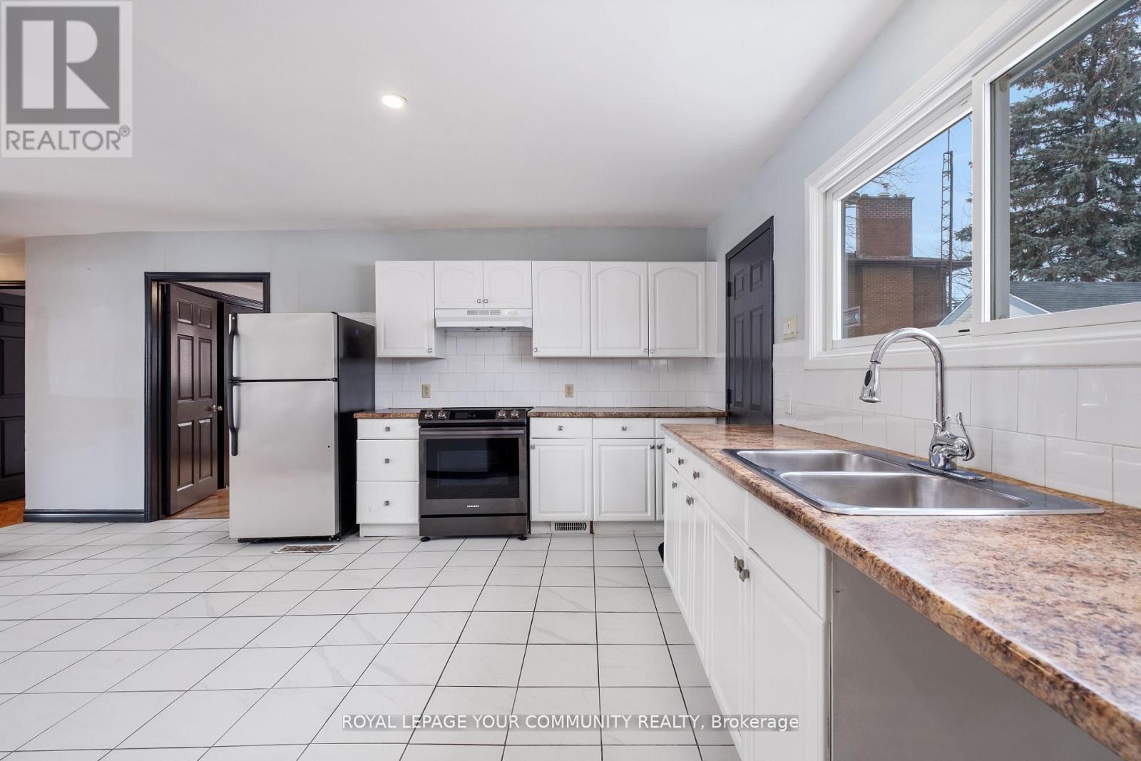 7813 Mulhern Street, Niagara Falls, Ontario  L2H 1B6 - Photo 16 - X12400221