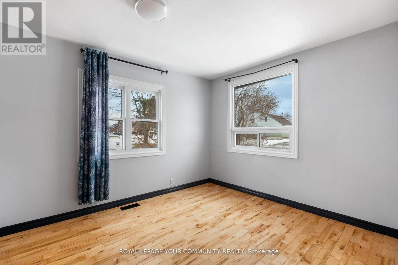 7813 Mulhern Street, Niagara Falls, Ontario  L2H 1B6 - Photo 26 - X12400221