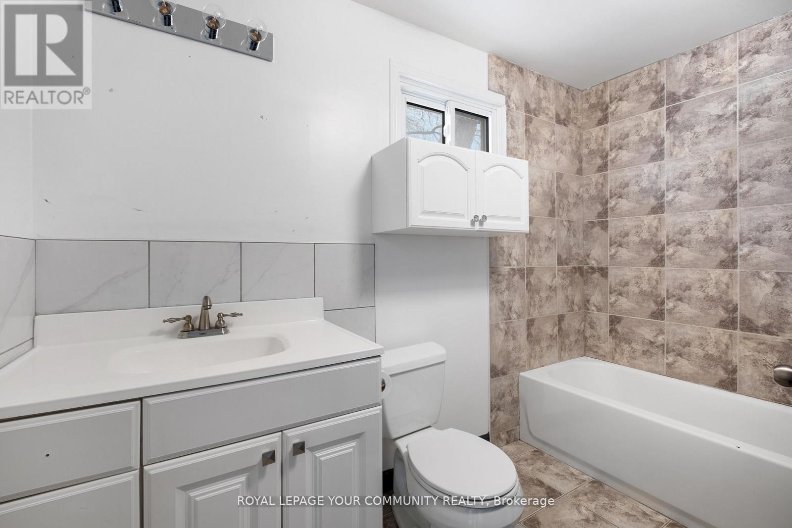 7813 Mulhern Street, Niagara Falls, Ontario  L2H 1B6 - Photo 29 - X12400221