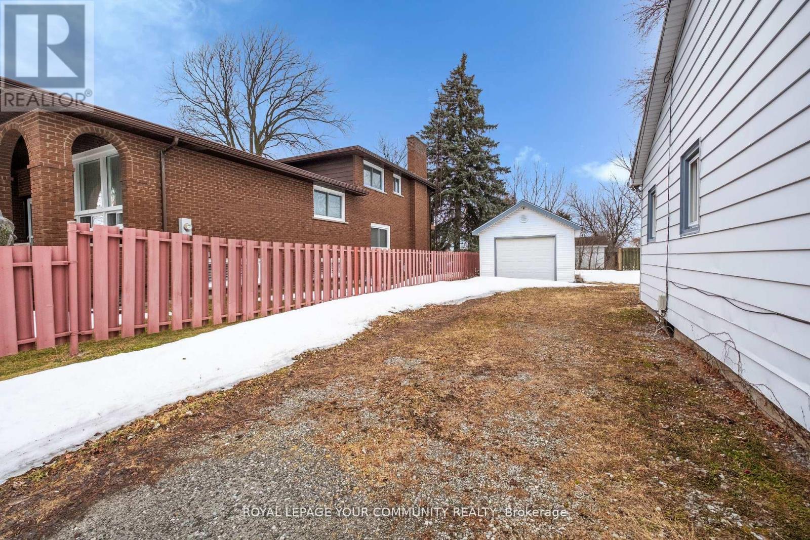 7813 Mulhern Street, Niagara Falls, Ontario  L2H 1B6 - Photo 31 - X12400221