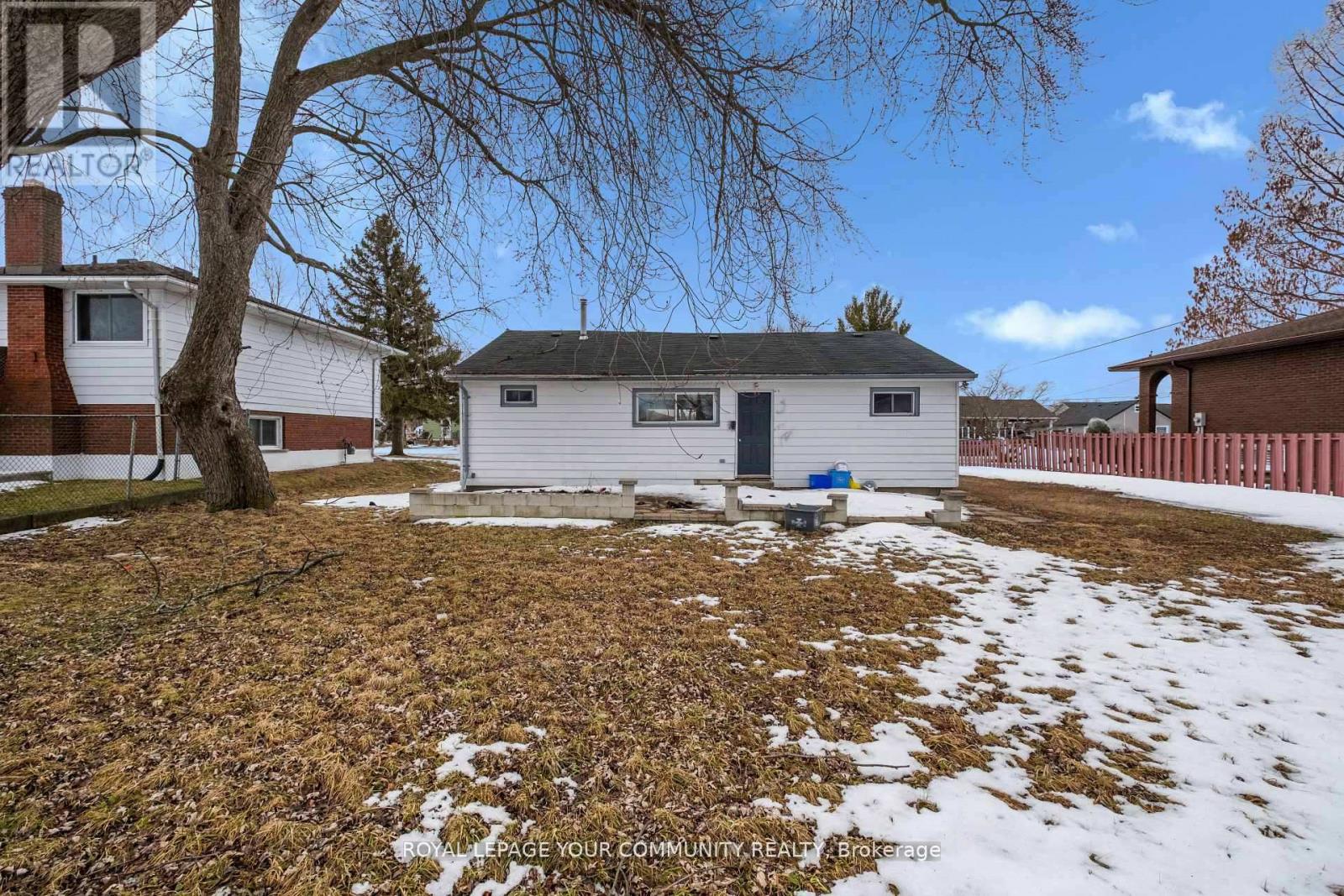 7813 Mulhern Street, Niagara Falls, Ontario  L2H 1B6 - Photo 33 - X12400221