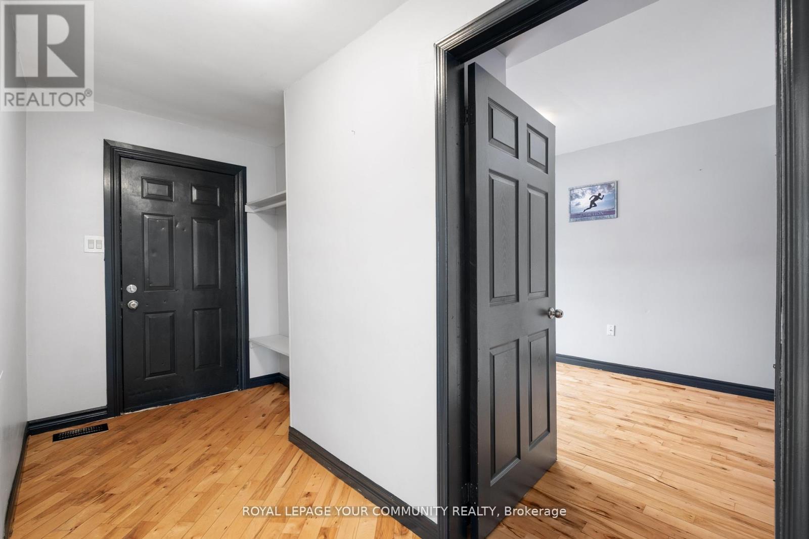 7813 Mulhern Street, Niagara Falls, Ontario  L2H 1B6 - Photo 4 - X12400221