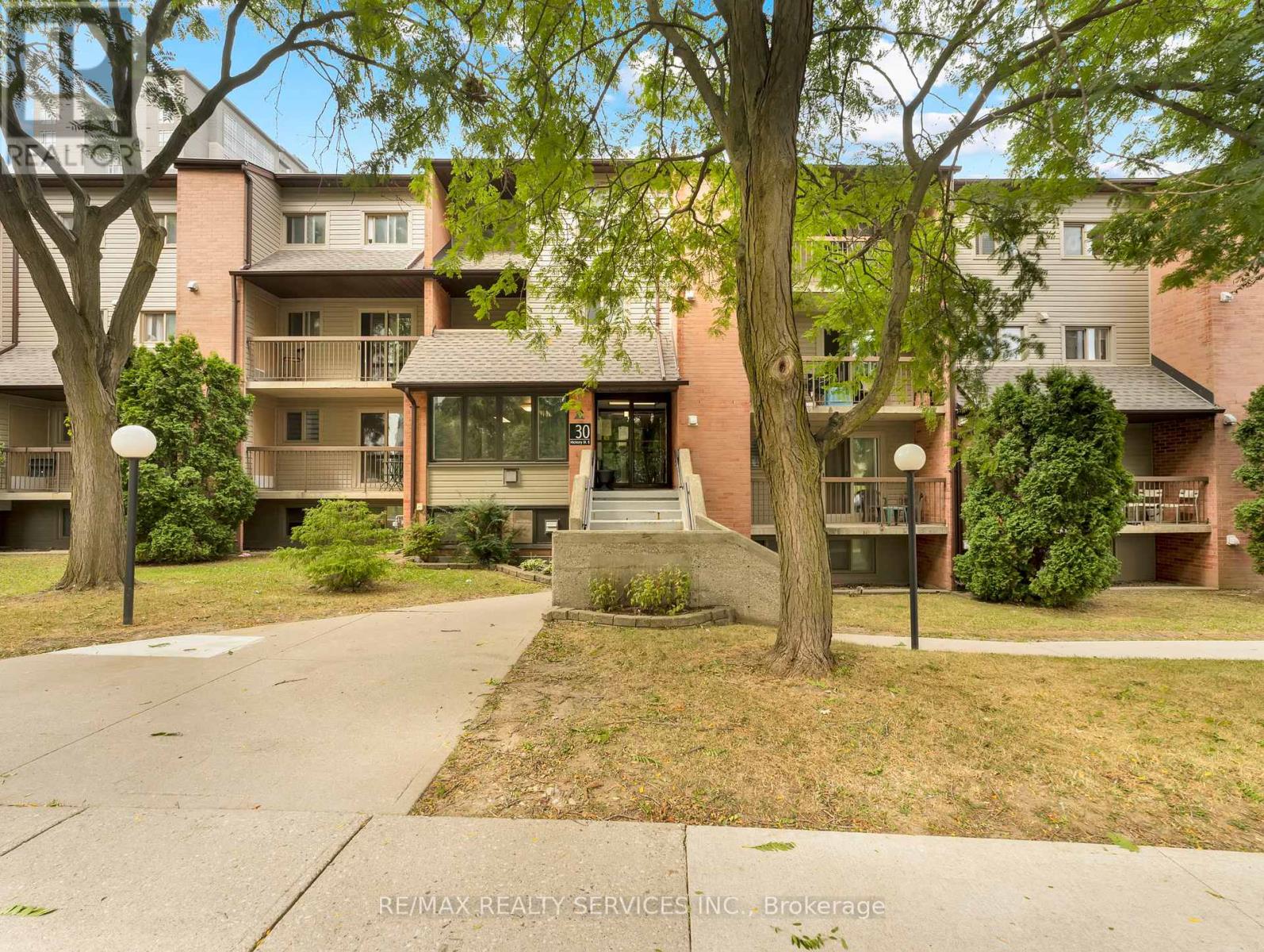 103 - 30 HICKORY STREET E, Kitchener, Ontario