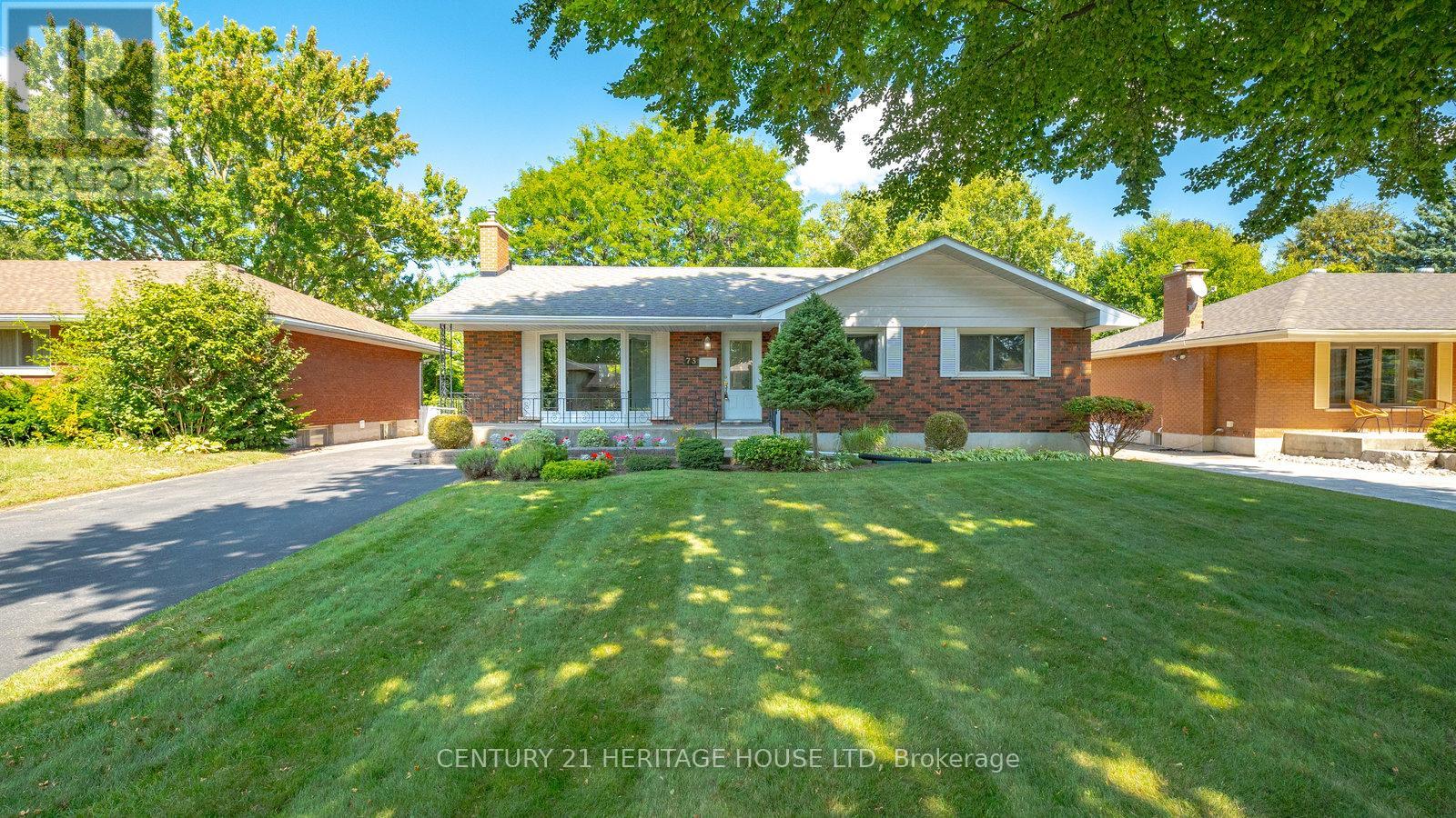 73 Pusey Boulevard, Brantford, Ontario  N3R 2S4 - Photo 1 - X12400276