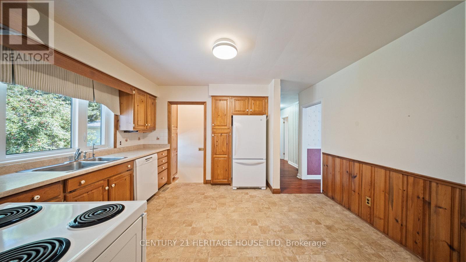 73 Pusey Boulevard, Brantford, Ontario  N3R 2S4 - Photo 15 - X12400276