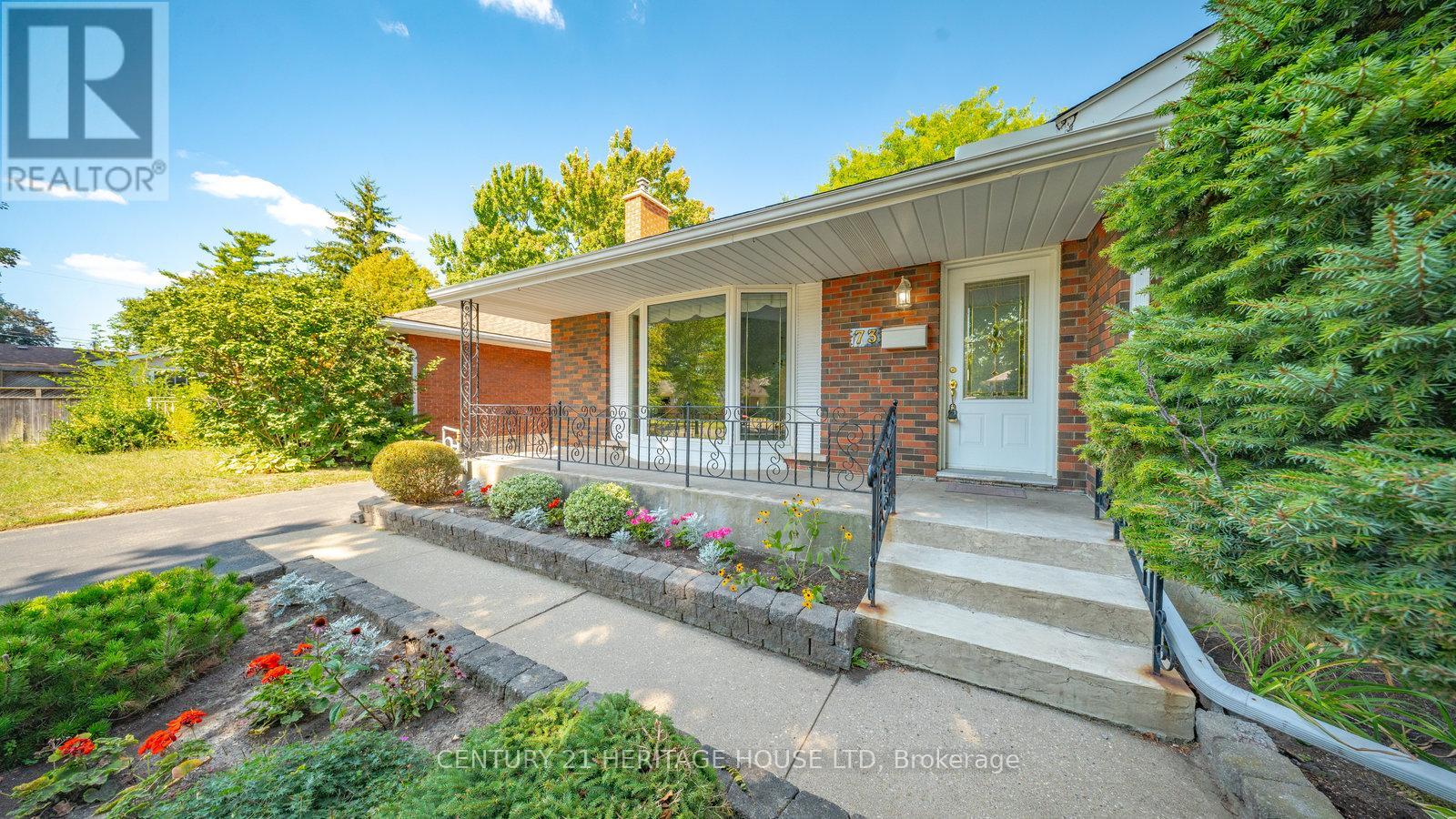 73 Pusey Boulevard, Brantford, Ontario  N3R 2S4 - Photo 3 - X12400276