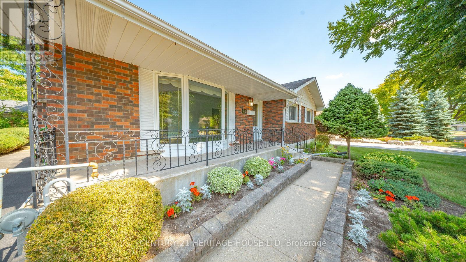 73 Pusey Boulevard, Brantford, Ontario  N3R 2S4 - Photo 4 - X12400276