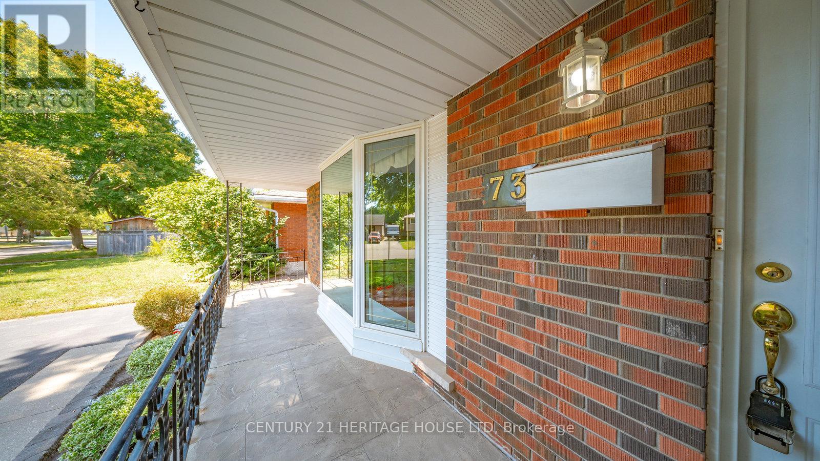 73 Pusey Boulevard, Brantford, Ontario  N3R 2S4 - Photo 5 - X12400276