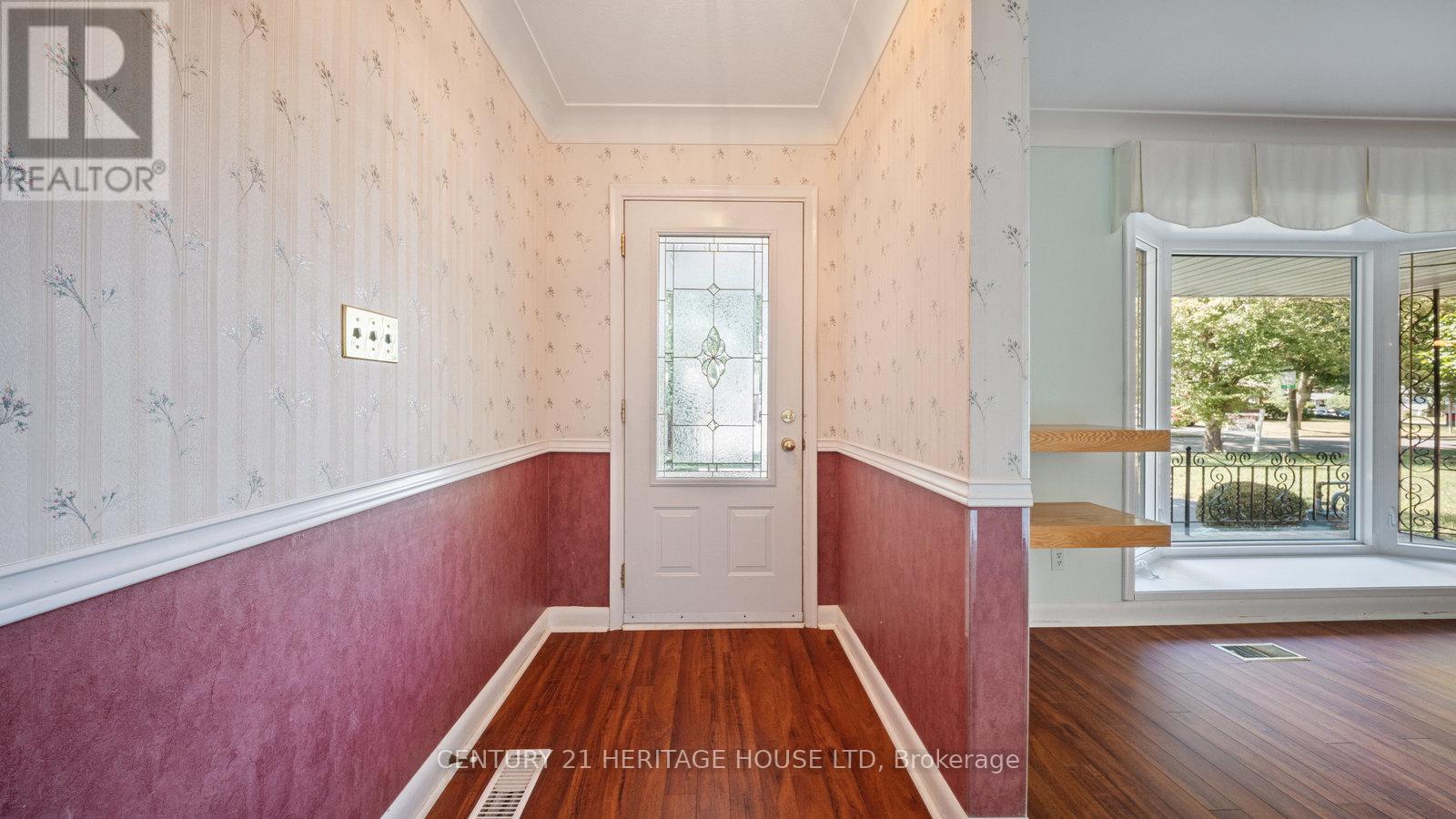 73 Pusey Boulevard, Brantford, Ontario  N3R 2S4 - Photo 7 - X12400276