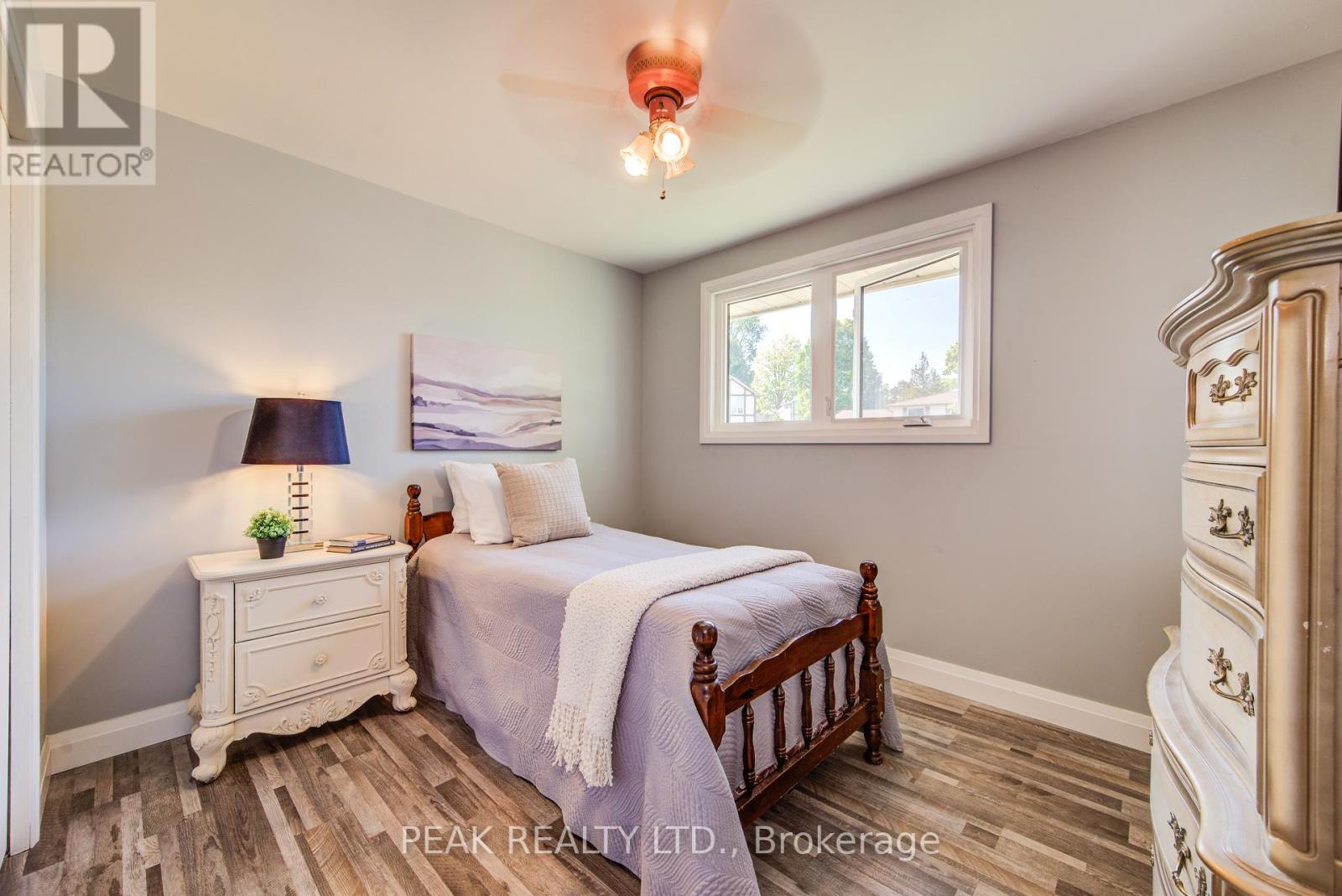 659 Gladstone Drive, Woodstock (Woodstock - North), Ontario  N4S 5S7 - Photo 19 - X12400280