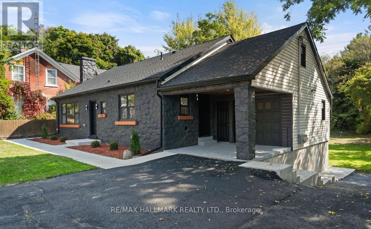Upper Unit - 124 Colborne Street, Kawartha Lakes, Ontario  K0M 1N0 - Photo 10 - X12400310