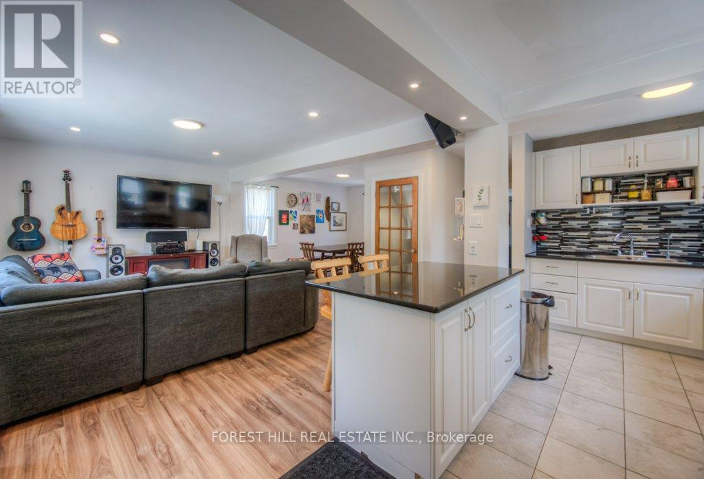 63 Berkley Road, Cambridge, Ontario  N1S 3G5 - Photo 6 - X12400319