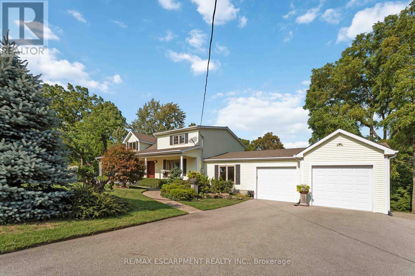 Property at 493 RIDGE ROAD E image 4