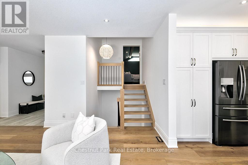 2237 Shore Lane, Wasaga Beach, Ontario  L9Y 2X7 - Photo 23 - S12400489
