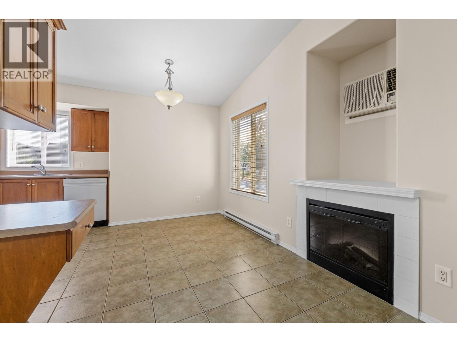 1320 Graham Street, Kelowna, British Columbia  V1Y 9X7 - Photo 5 - 10362244
