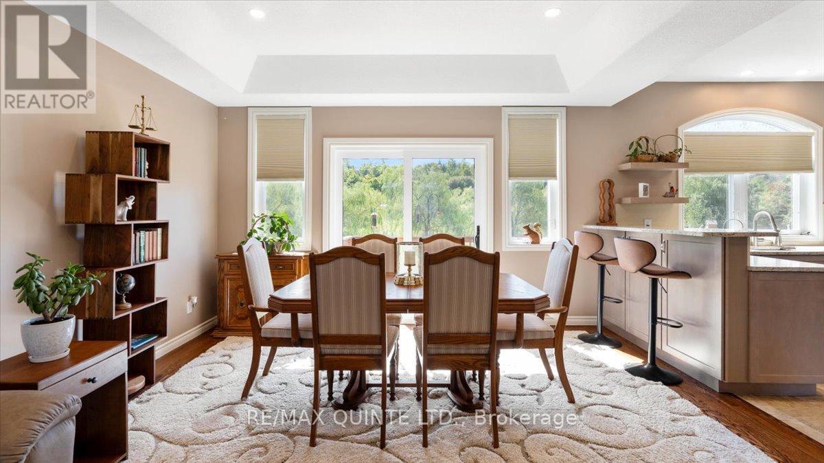 39 Deerfield Court, Prince Edward County (Ameliasburg Ward), Ontario  K8N 4Z1 - Photo 17 - X12400492