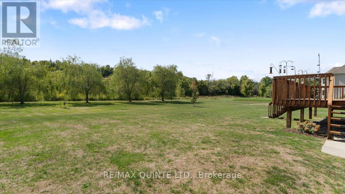 39 Deerfield Court, Prince Edward County (Ameliasburg Ward), Ontario  K8N 4Z1 - Photo 46 - X12400492