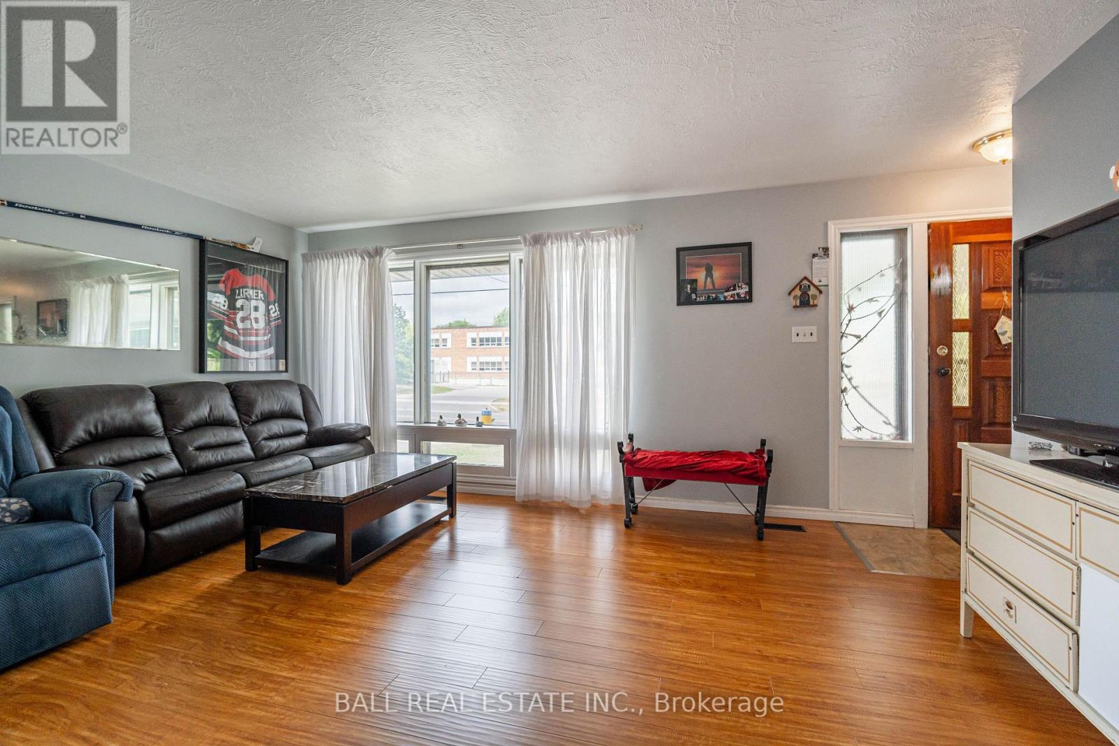 45 Goodfellow Road, Peterborough (Otonabee Ward 1), Ontario  K9J 5W8 - Photo 10 - X12400584