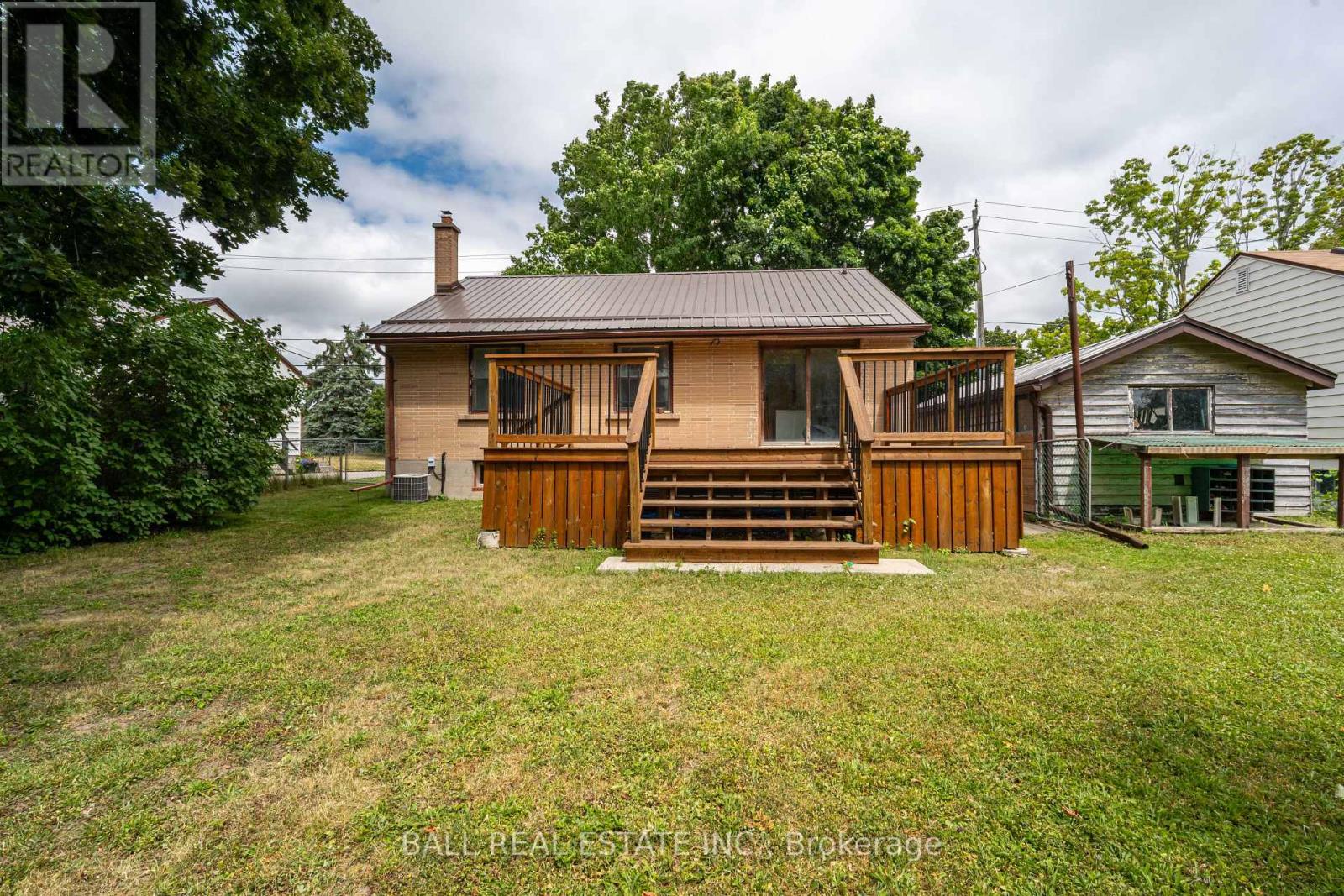 45 Goodfellow Road, Peterborough (Otonabee Ward 1), Ontario  K9J 5W8 - Photo 3 - X12400584