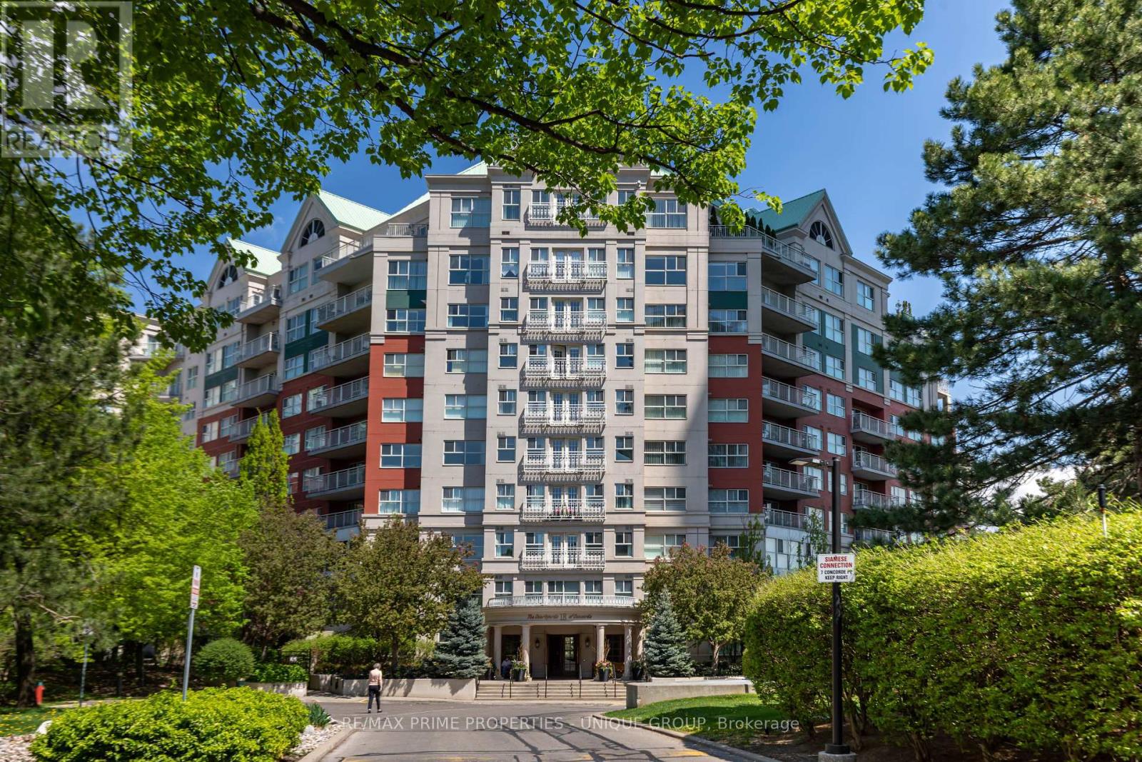 808 - 18 CONCORDE PLACE, Toronto, Ontario