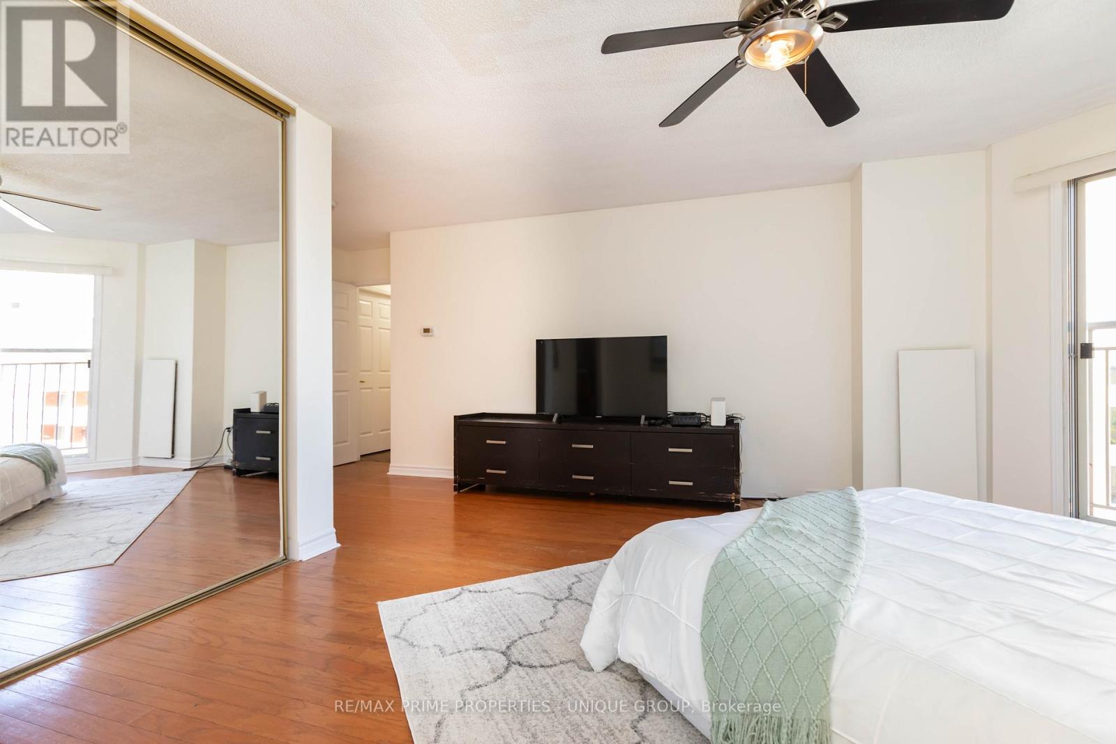 808 - 18 Concorde Place, Toronto, Ontario  M3C 3T9 - Photo 17 - C12400409